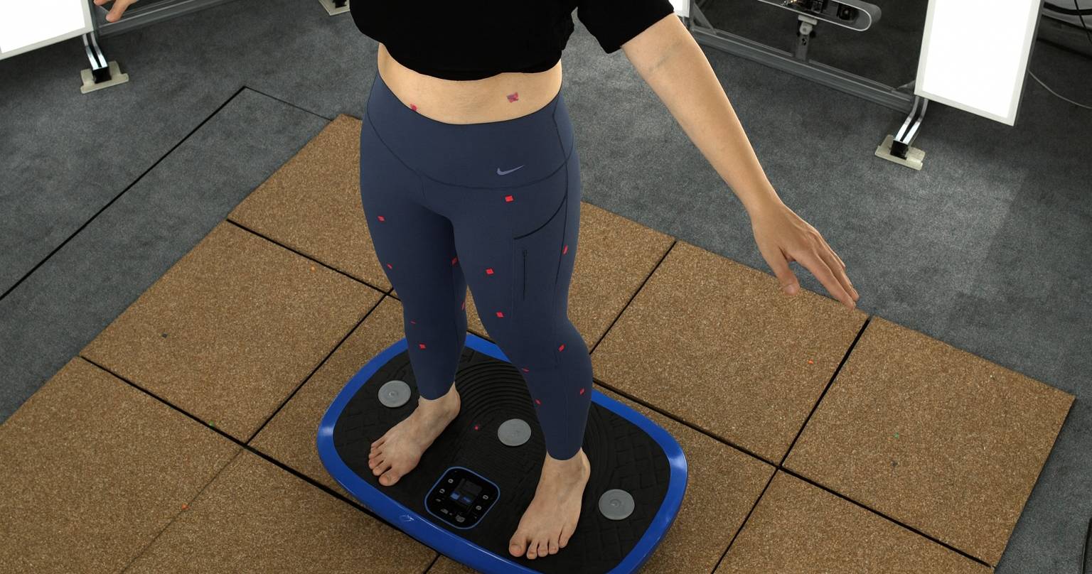 Sports leggings with different material mechanical properties, pattern designs and circumferential dimensions were used as experimental samples.