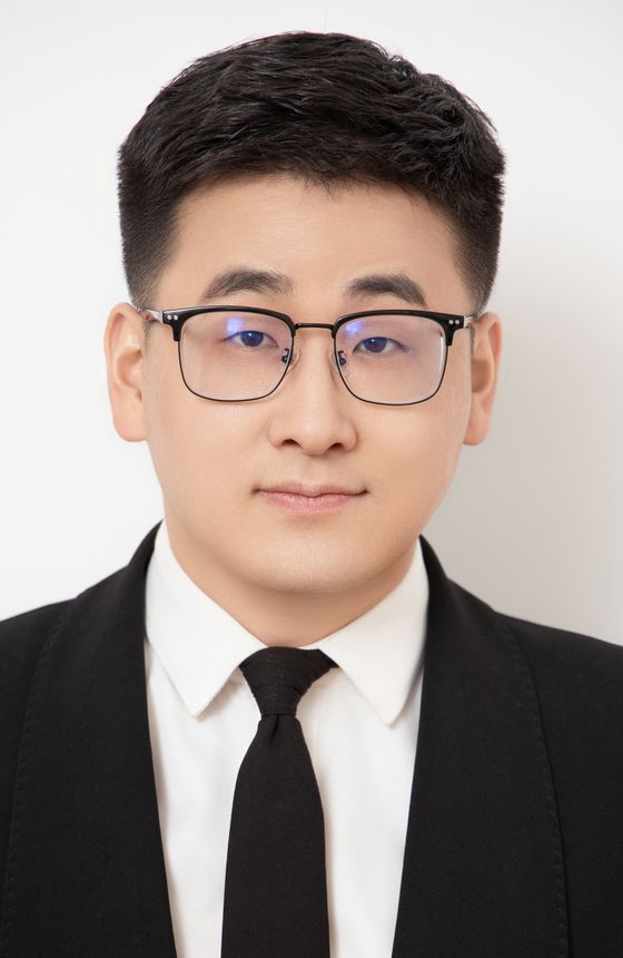 Dr Liu Junwei
