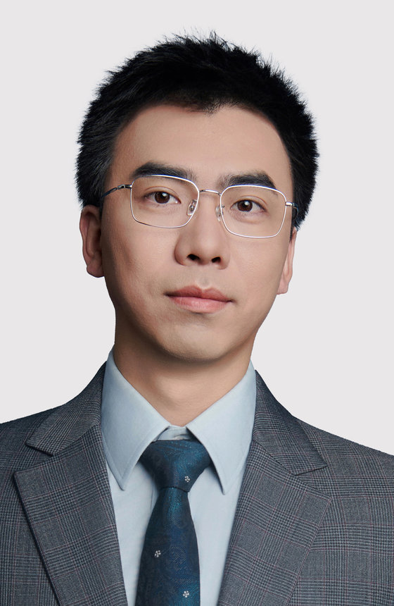 Professor Huang Xinyan